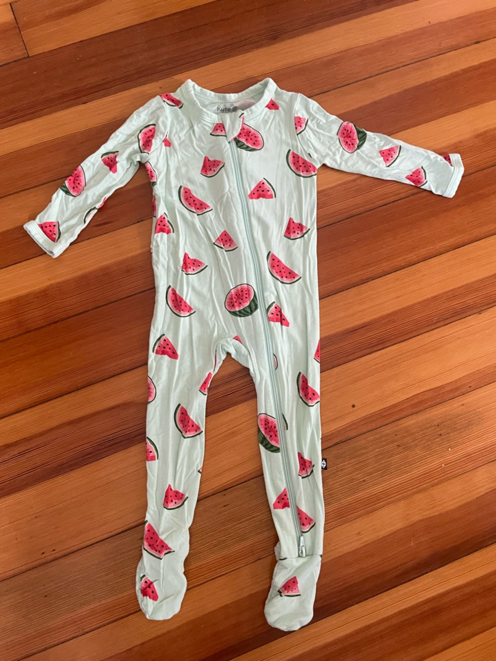 Kyte Baby 6-12M Zipper Footie